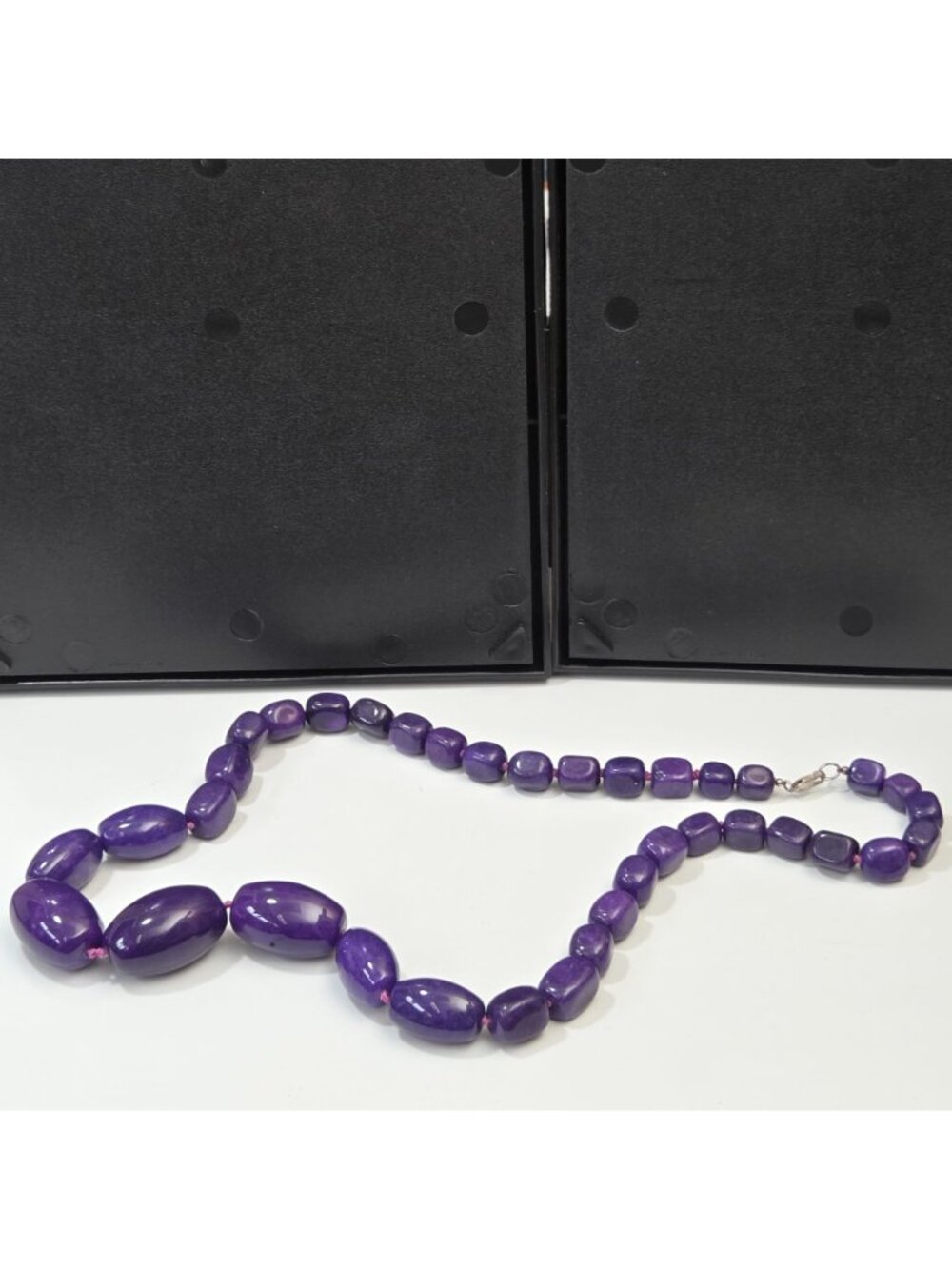 Large Purple Sugilite Gemstone Beaded Necklace 29" - Picture 5 of 8